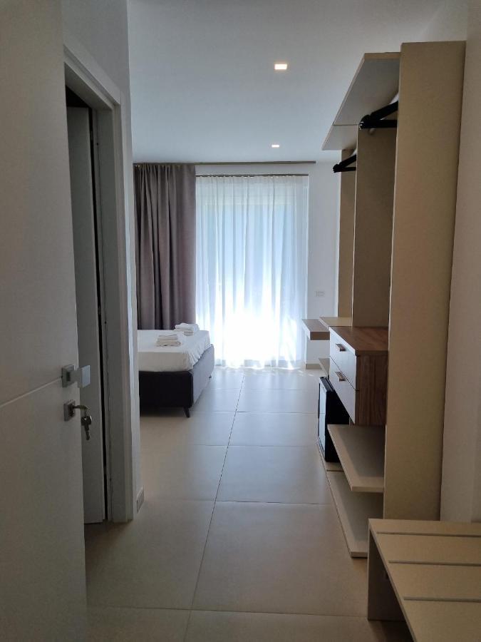 Marea Retreat Rooms مارينا دي كاميروتا المظهر الخارجي الصورة