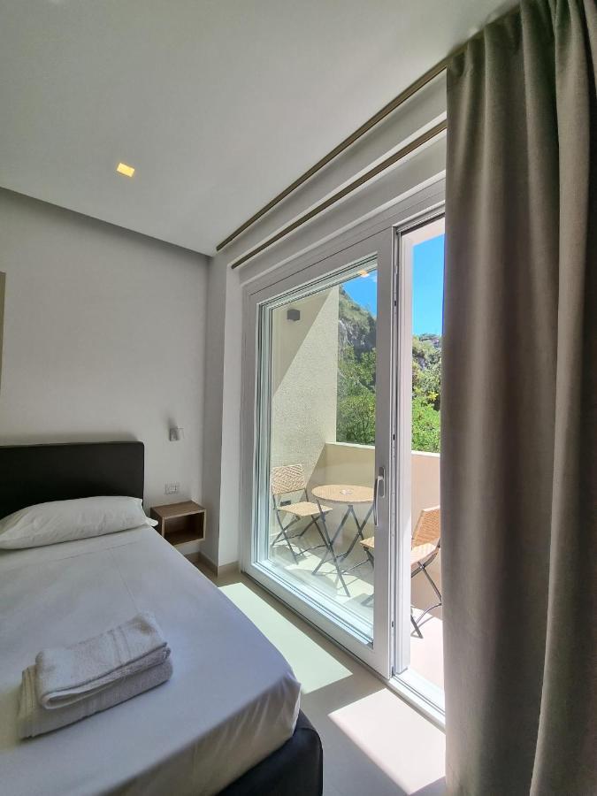 Marea Retreat Rooms مارينا دي كاميروتا المظهر الخارجي الصورة
