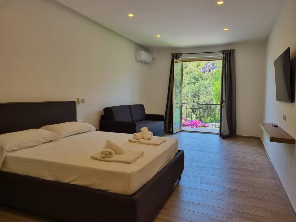 Marea Retreat Rooms مارينا دي كاميروتا المظهر الخارجي الصورة