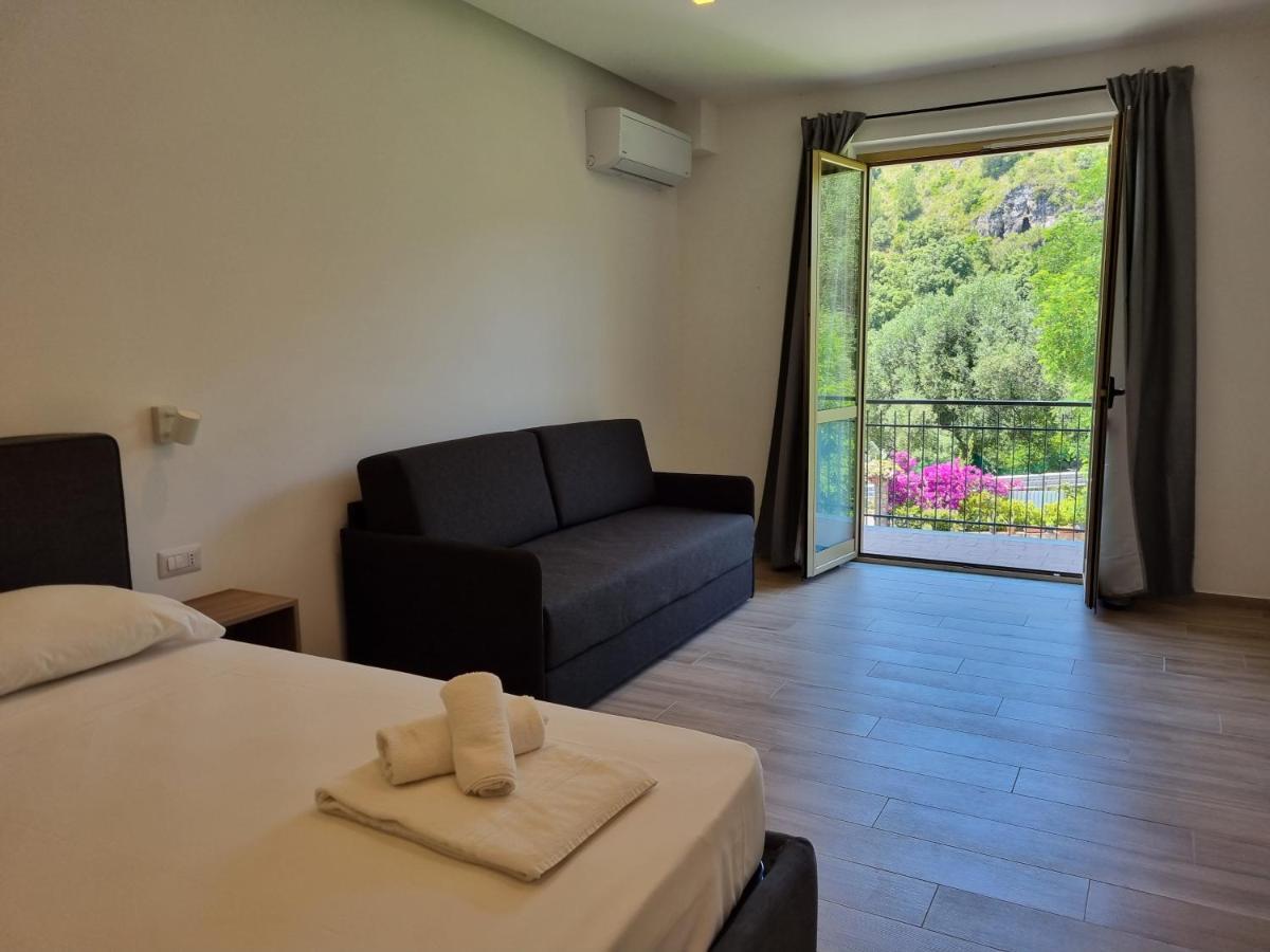 Marea Retreat Rooms مارينا دي كاميروتا المظهر الخارجي الصورة